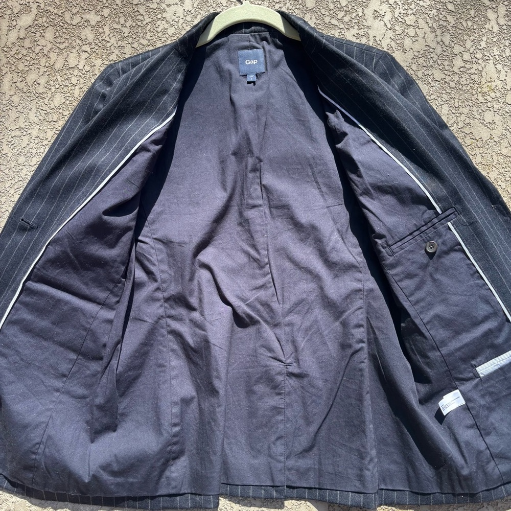 Vintage Gap Women’s Wool Blazer Pinstripe Navy Blue Size 8 2 Button Career 2010 - Picture 7 of 9